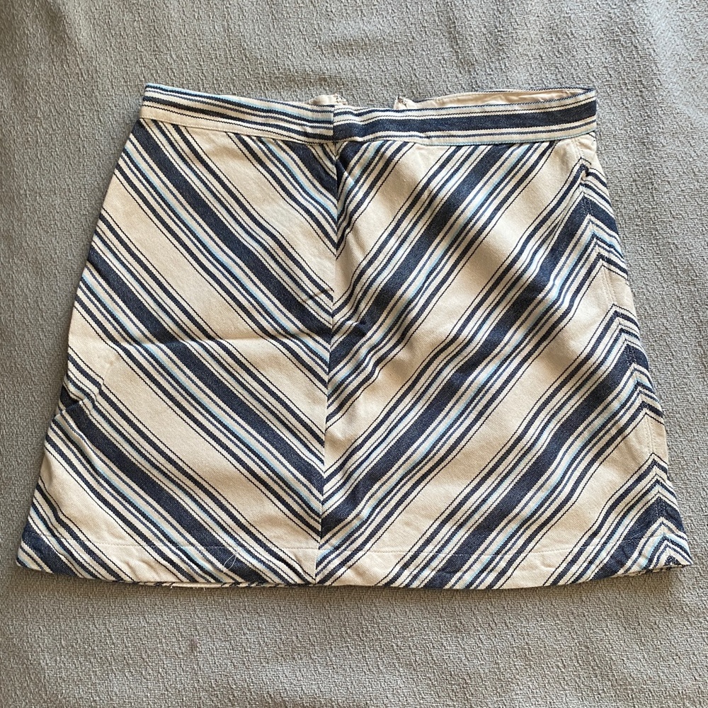 HOLLISTER Striped Cream/Blue/Navy Mini Skirt (7) - Picture 1 of 7